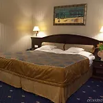 Hotell President