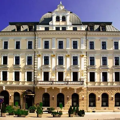 President Hotel